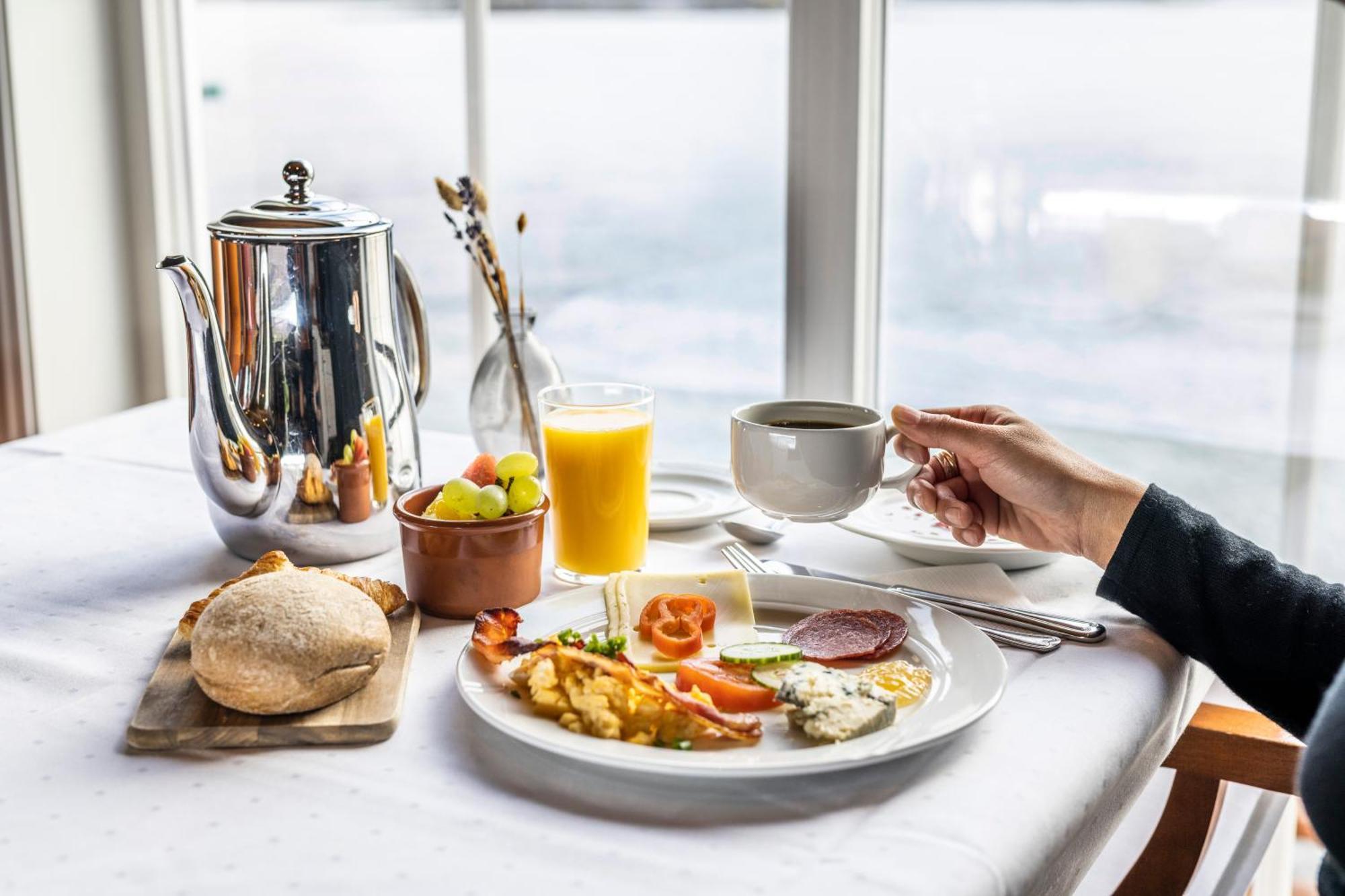 Bryggehotell - By Classic Norway 3* Finnøy